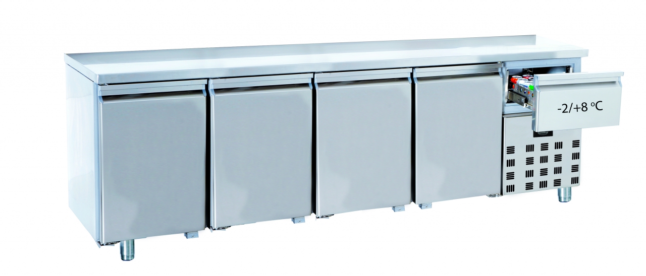 700 Koelwerkbank 4 Deuren 700 Koelwerkbank 4 Deuren