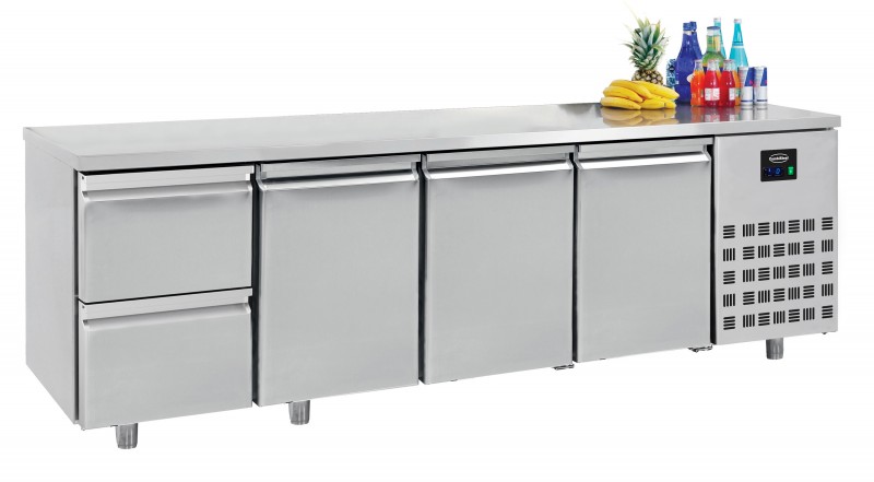 700 Koelwerkbank 3 Deuren 2 Laden 700 Koelwerkbank 3 Deuren 2 Laden