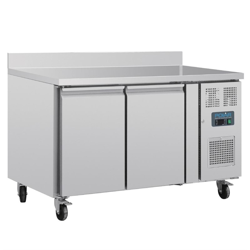 Polar U-serie 2-deurs koelwerkbank met achteropstand 282L Polar U-serie 2-deurs koelwerkbank met achteropstand 282L
